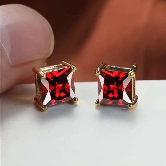Mens 18K Gold 2ct Red Ruby Square Stud Earrings Princess Cut Studs Jewelry NEW - Picture 4 of 8
